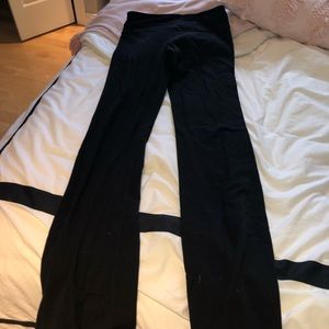 Black lulu lemon yoga pants